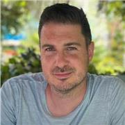 No tengo experiencia. Quiero reconducir mi vida laboral al área de la enseñanza. Me apasionan los números y soy buen cominicador